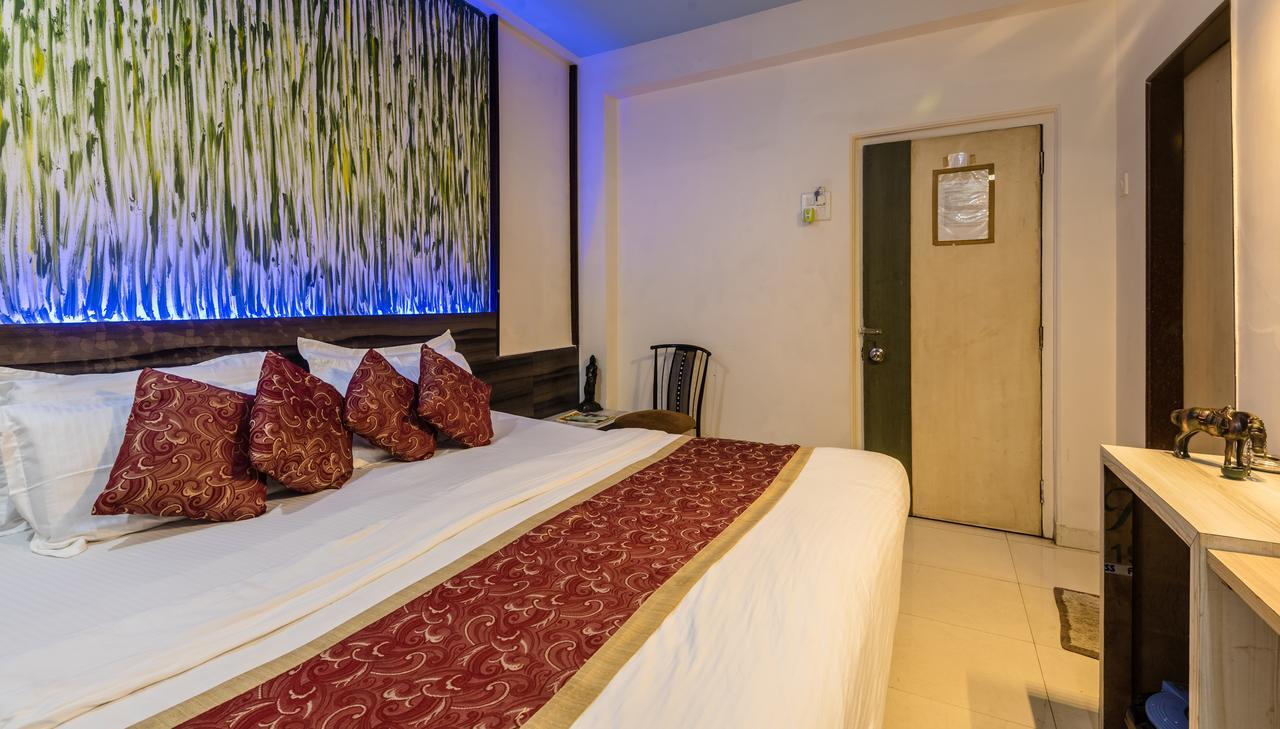 Hotel Panchratna Panvel Exteriér fotografie