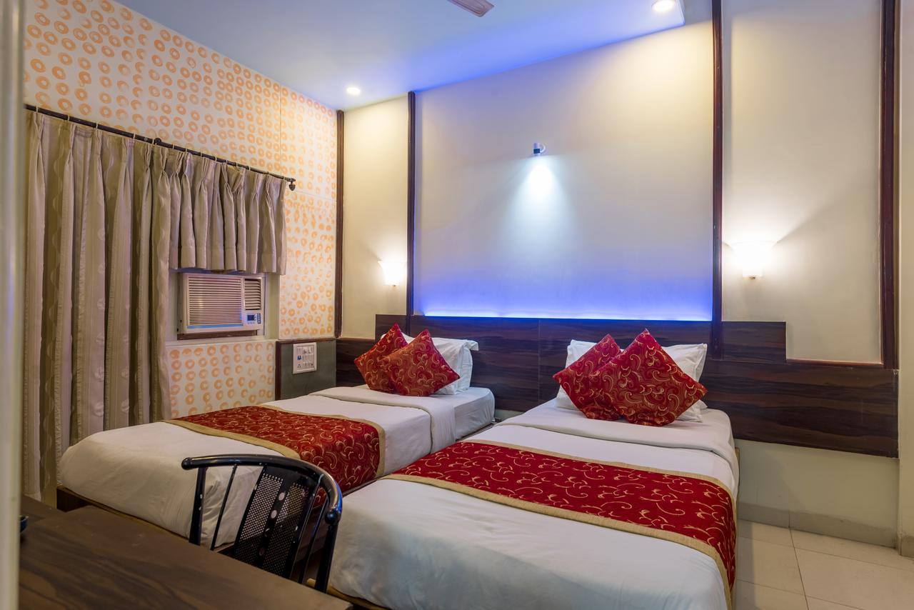 Hotel Panchratna Panvel Exteriér fotografie