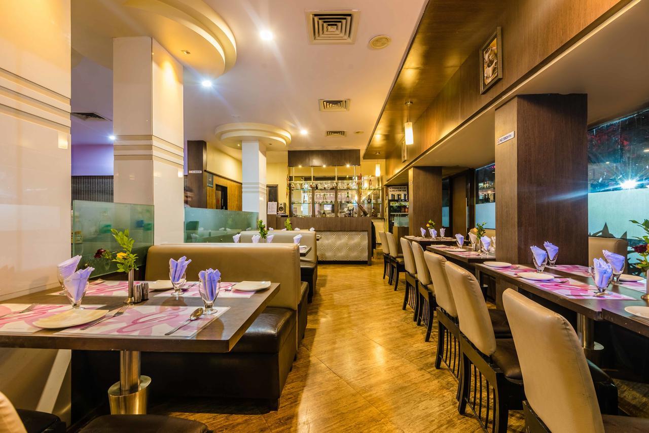 Hotel Panchratna Panvel Exteriér fotografie